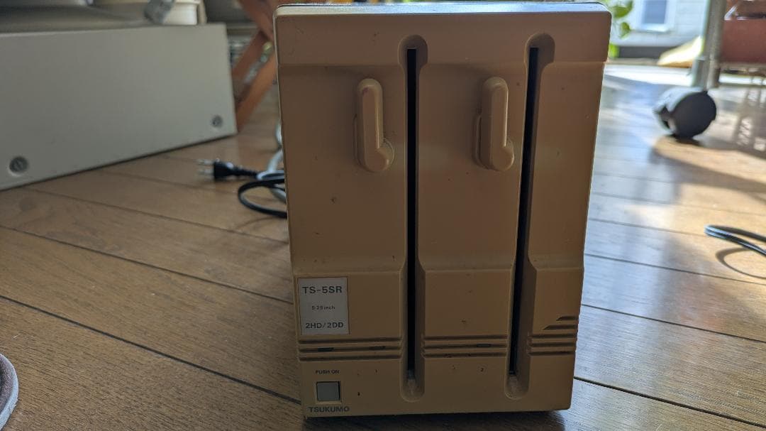 NEC PC-9821Xs/U7w・CRTモニタ・外付5\"FDD付