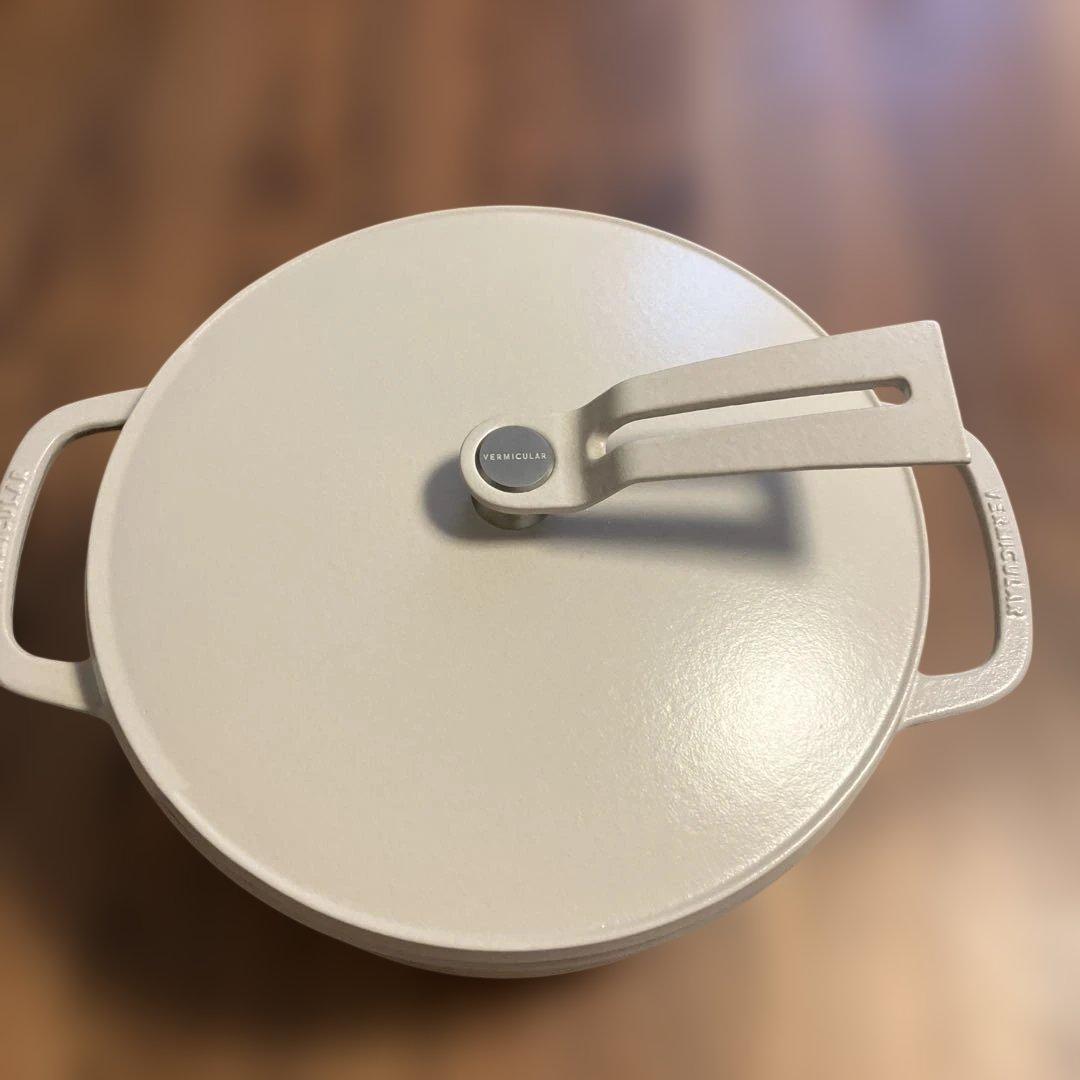 VERMICULAR OVEN POT 2 22cm　マットリネンベージュ