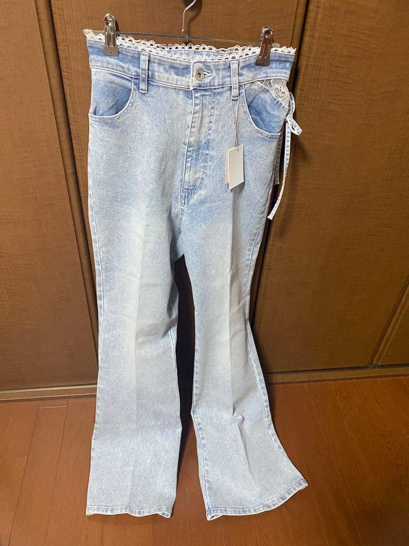 nice claup サイドカット美脚ビジューデニムパンツ