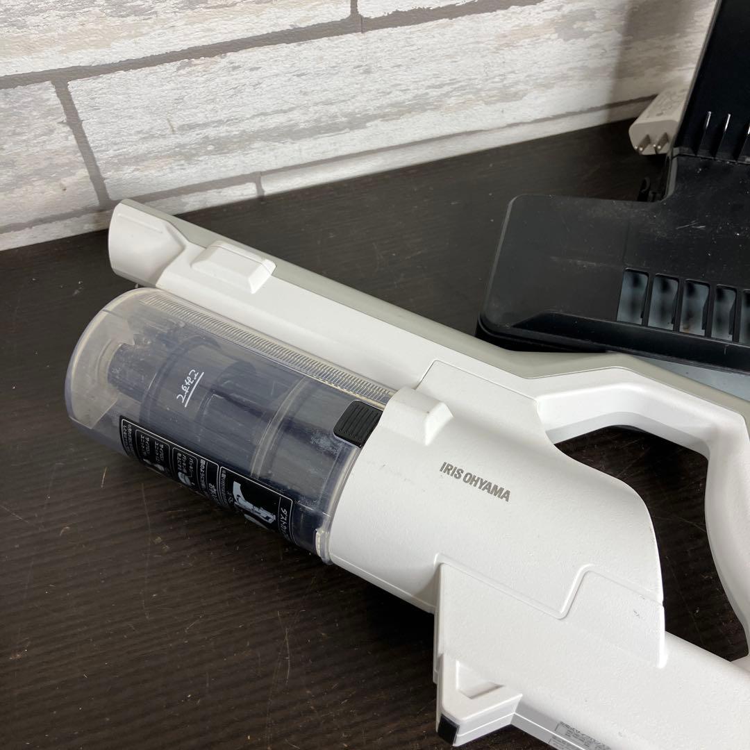 アイリスオーヤマ サイクロンクリーナー 掃除機　SCD-120P-W 21年製