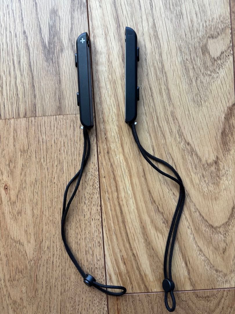 任天堂　Switch 本体　グレー