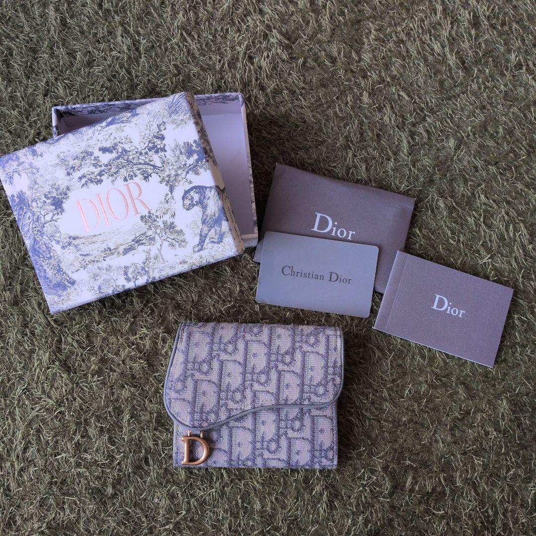 新品　Dior　財布　箱あり