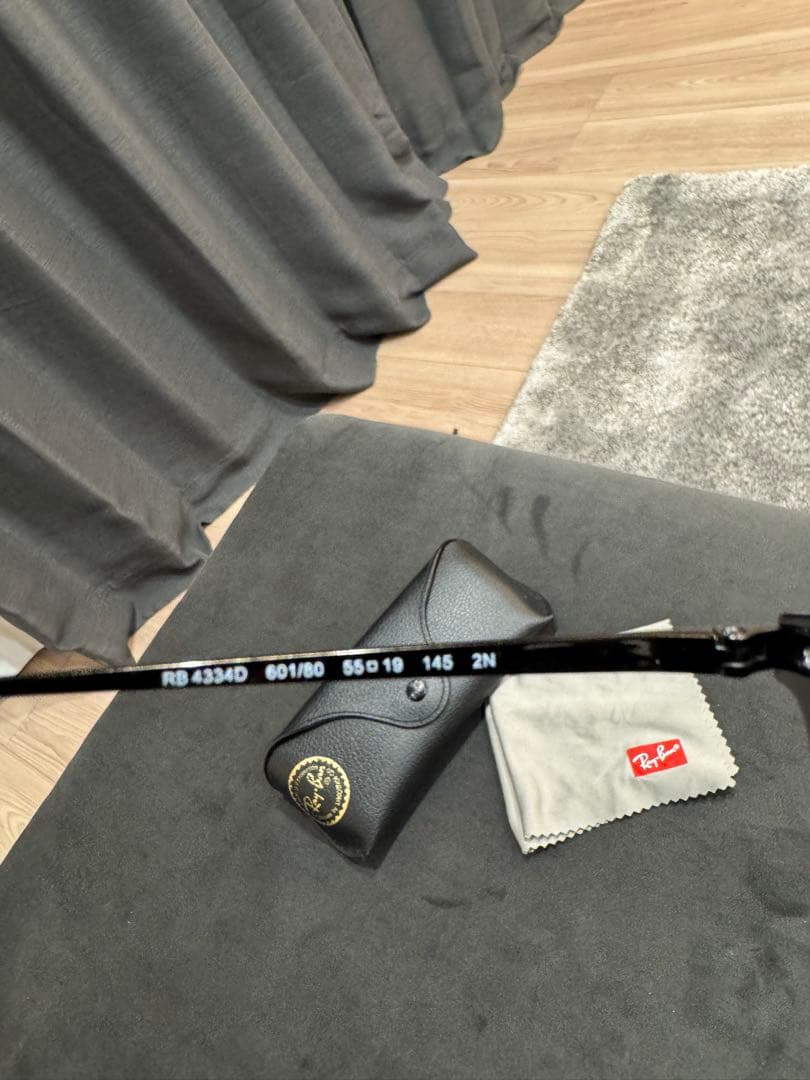 Ray-Ban サングラス RB4334D ブラック ブルーレンズ　ケース付き