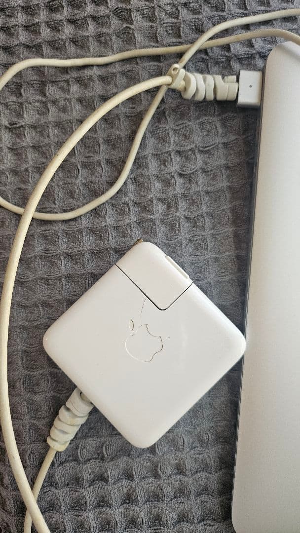 MacBook Air 13インチ モデルA1466【ジャンク】