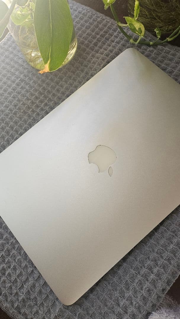 MacBook Air 13インチ モデルA1466【ジャンク】