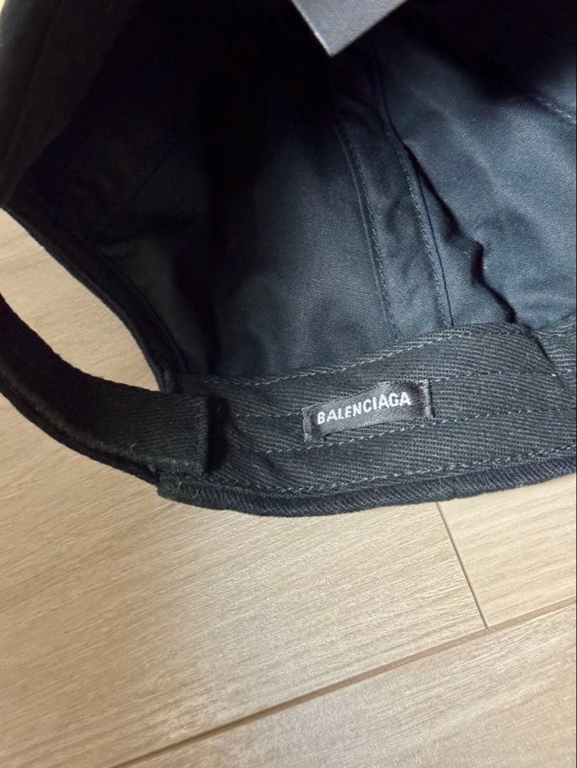 【13】BALENCIAGA ブラックキャップ
