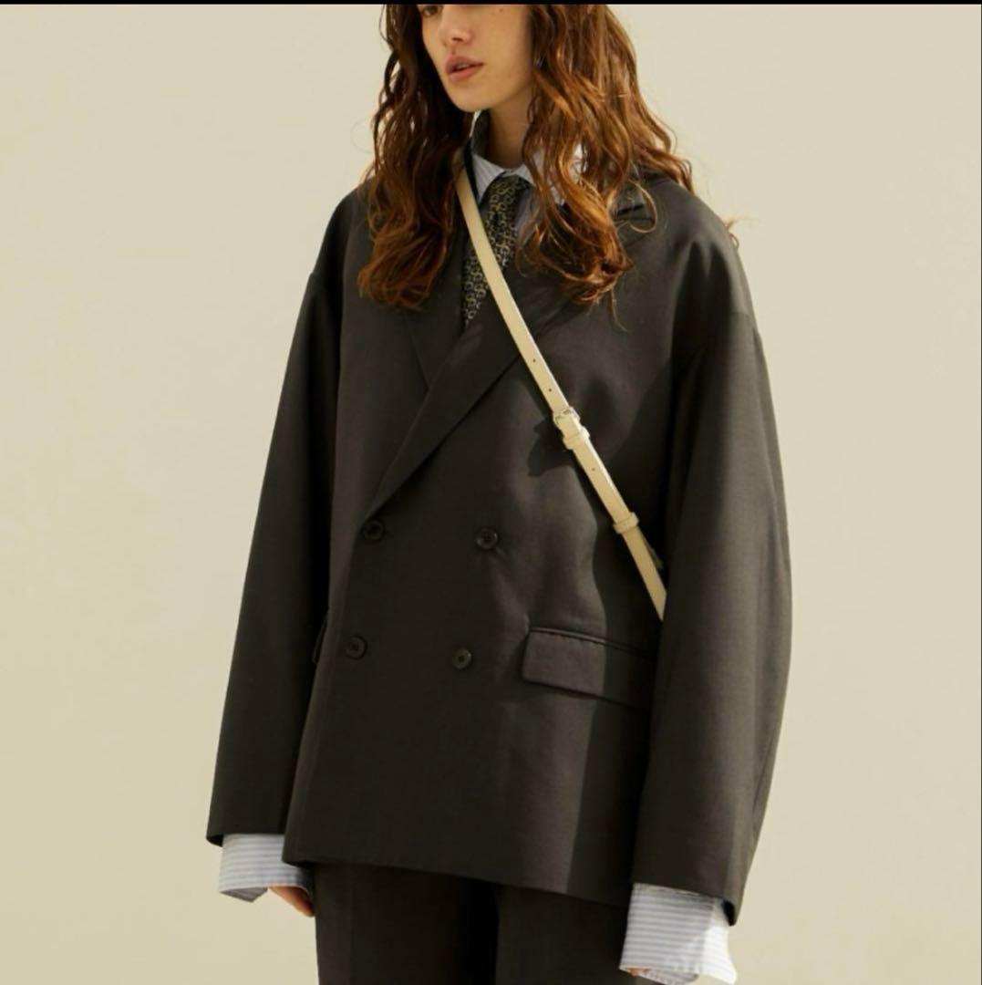ジャケット・アウター Oversized double-breasted jacket