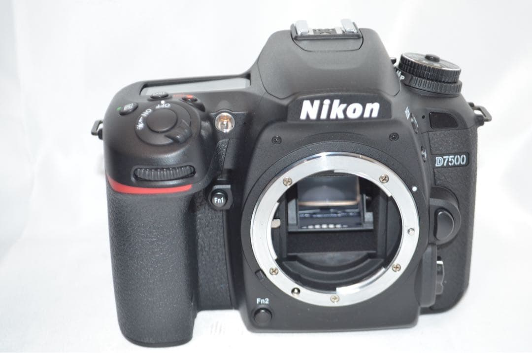 滅多にないシャッター数1500回以下 Nikon D7500☆Wi-Fi搭載