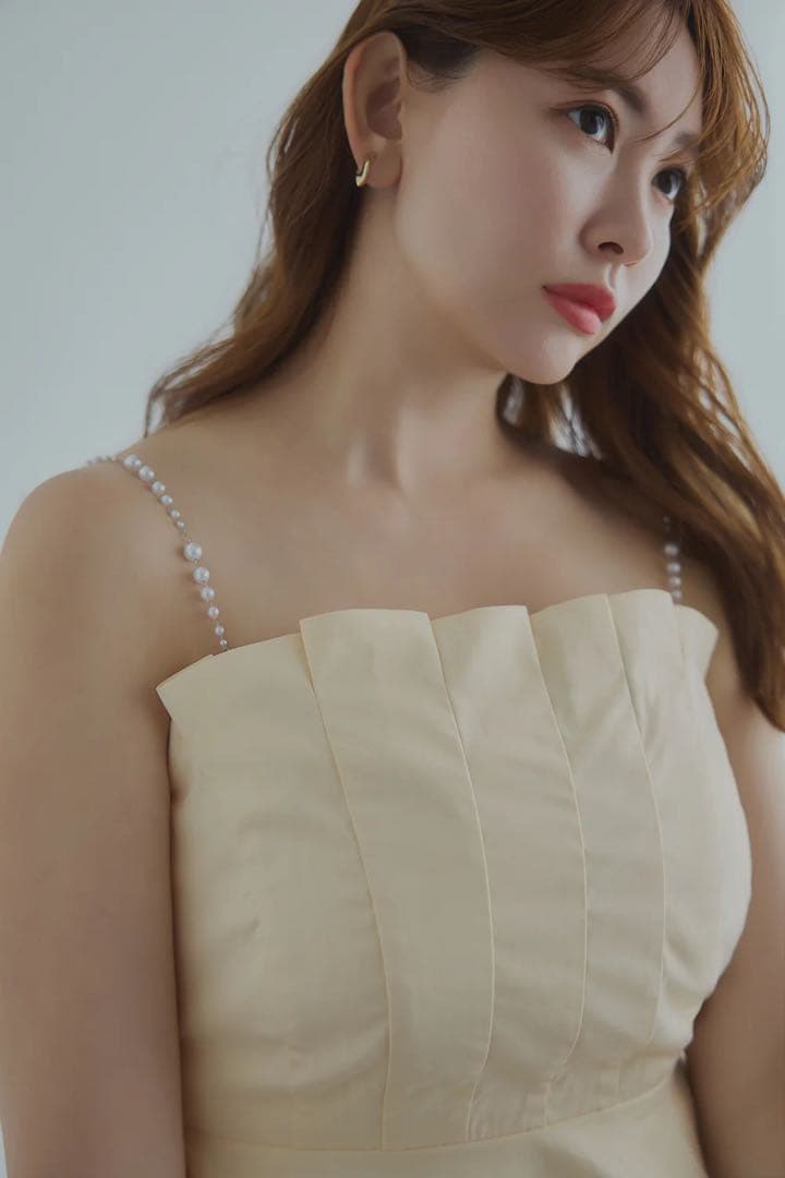 トップス Herlipto Pearl-Strap Frill Top lemon M