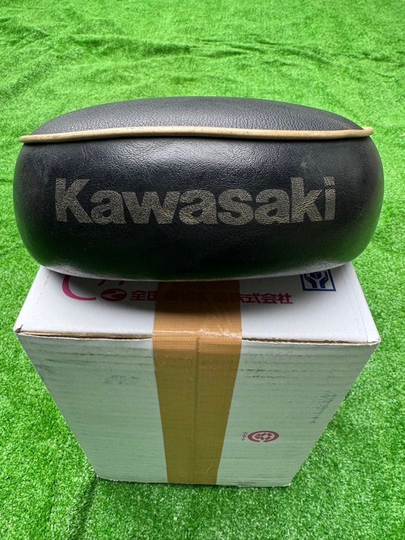 Kawasaki w650 純正シート