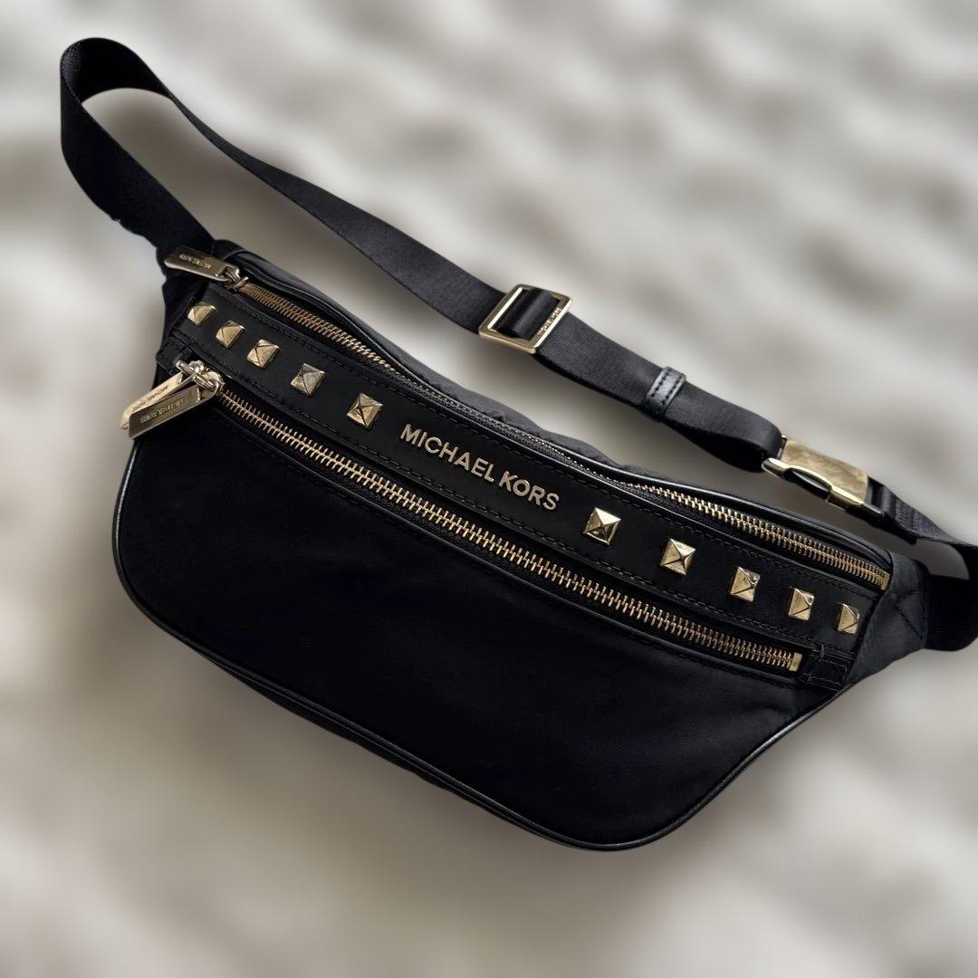 MICHAEL KORS スタッズ ボディバッグ極美品