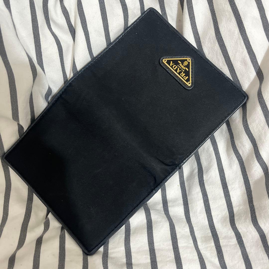 PRADA ナイロン 二つ折り財布