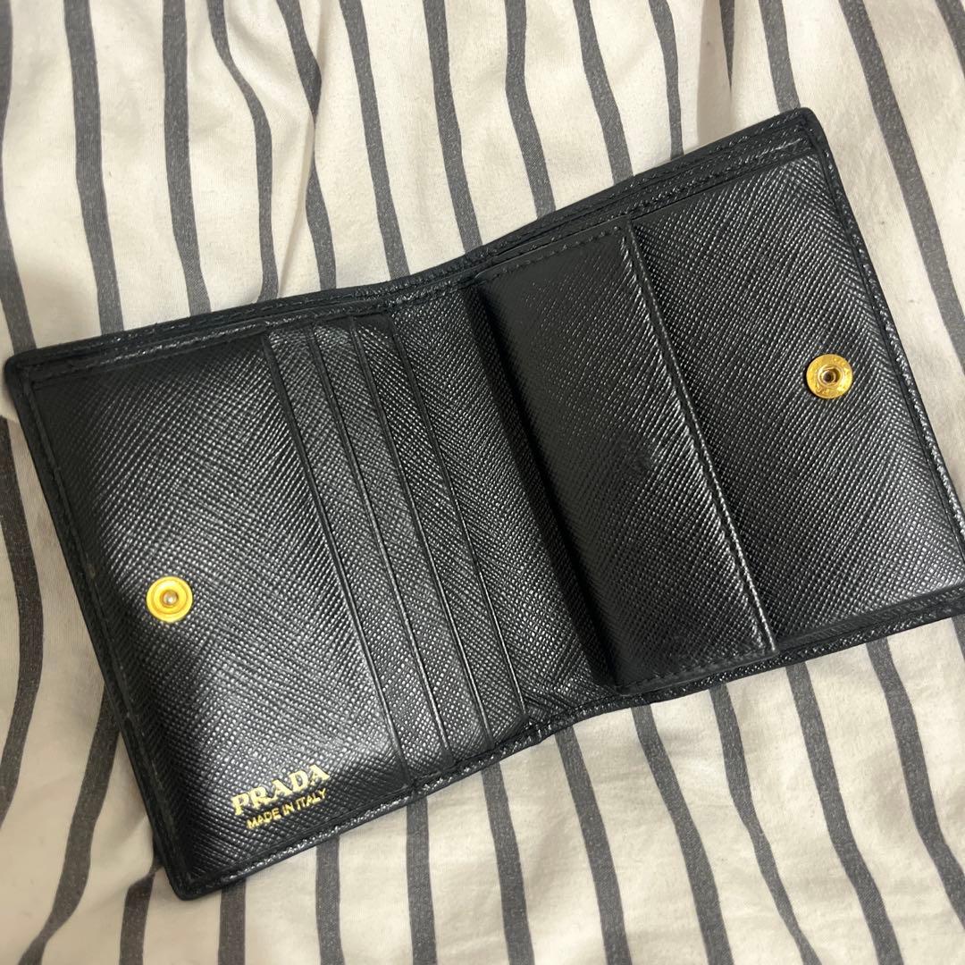 PRADA ナイロン 二つ折り財布