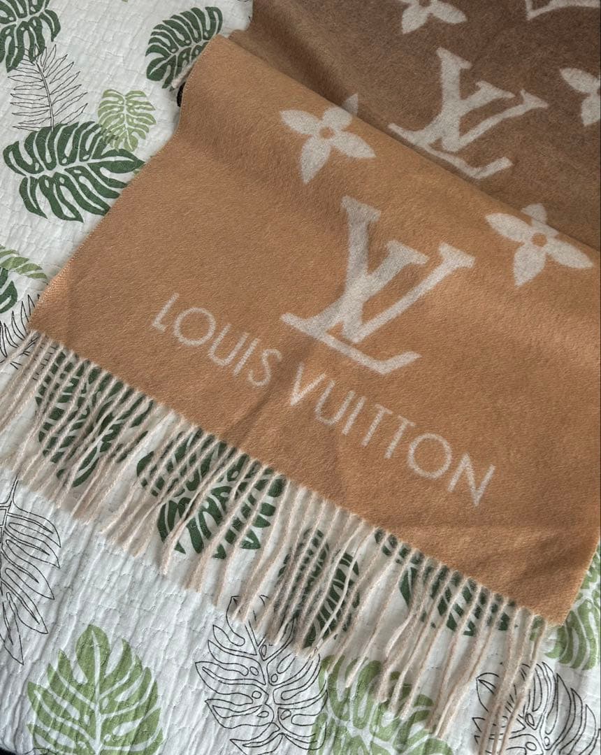 ぷ*︎様 LOUIS VUITTON ルイヴィトン マフラー カシミヤ100%