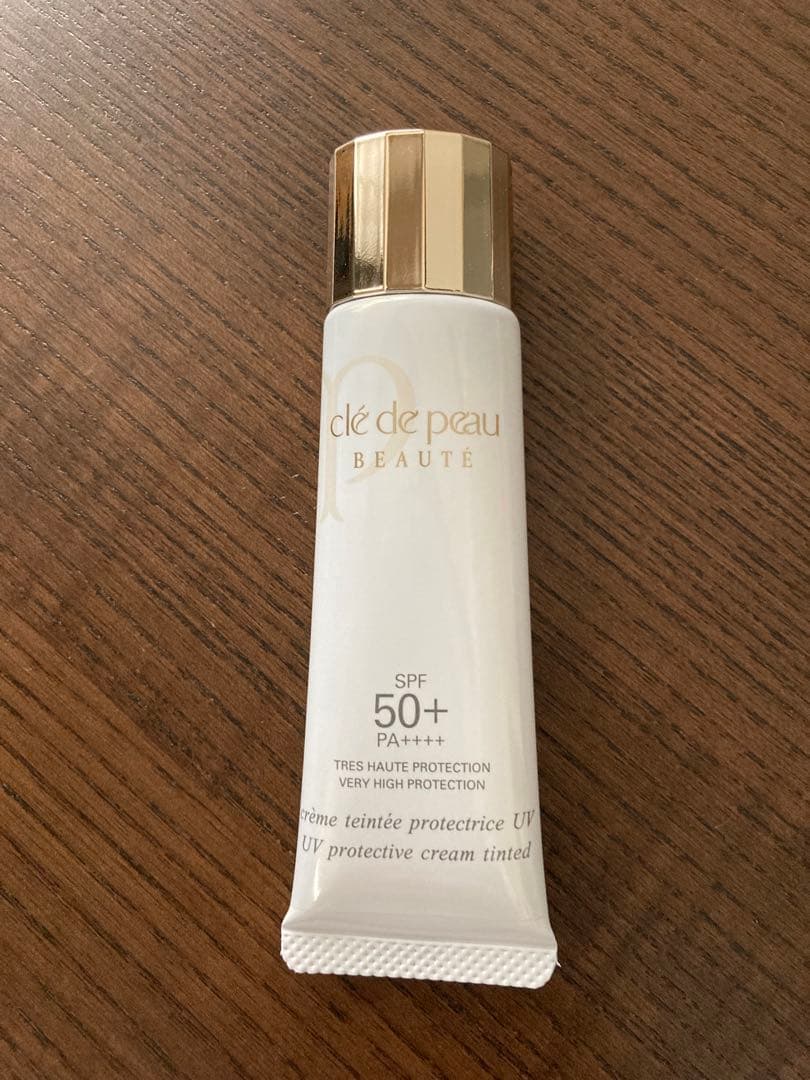 クレドポーボーテ　クレームタンテUV日やけ止めクリーム30ml オークル