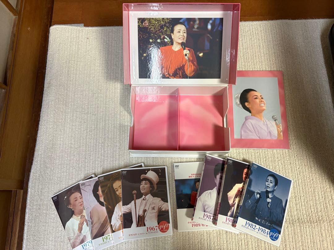 美空ひばり DVD8枚組 ヒストリーBOX 映像集 写真付