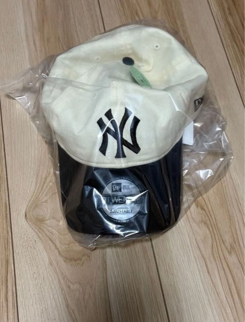 新品】NEW ERA 9TWENTY EASY SNAP アイボリー　SHIPS