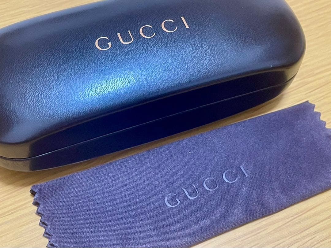 GUCCI ブラック サングラス ケース・クロス付き