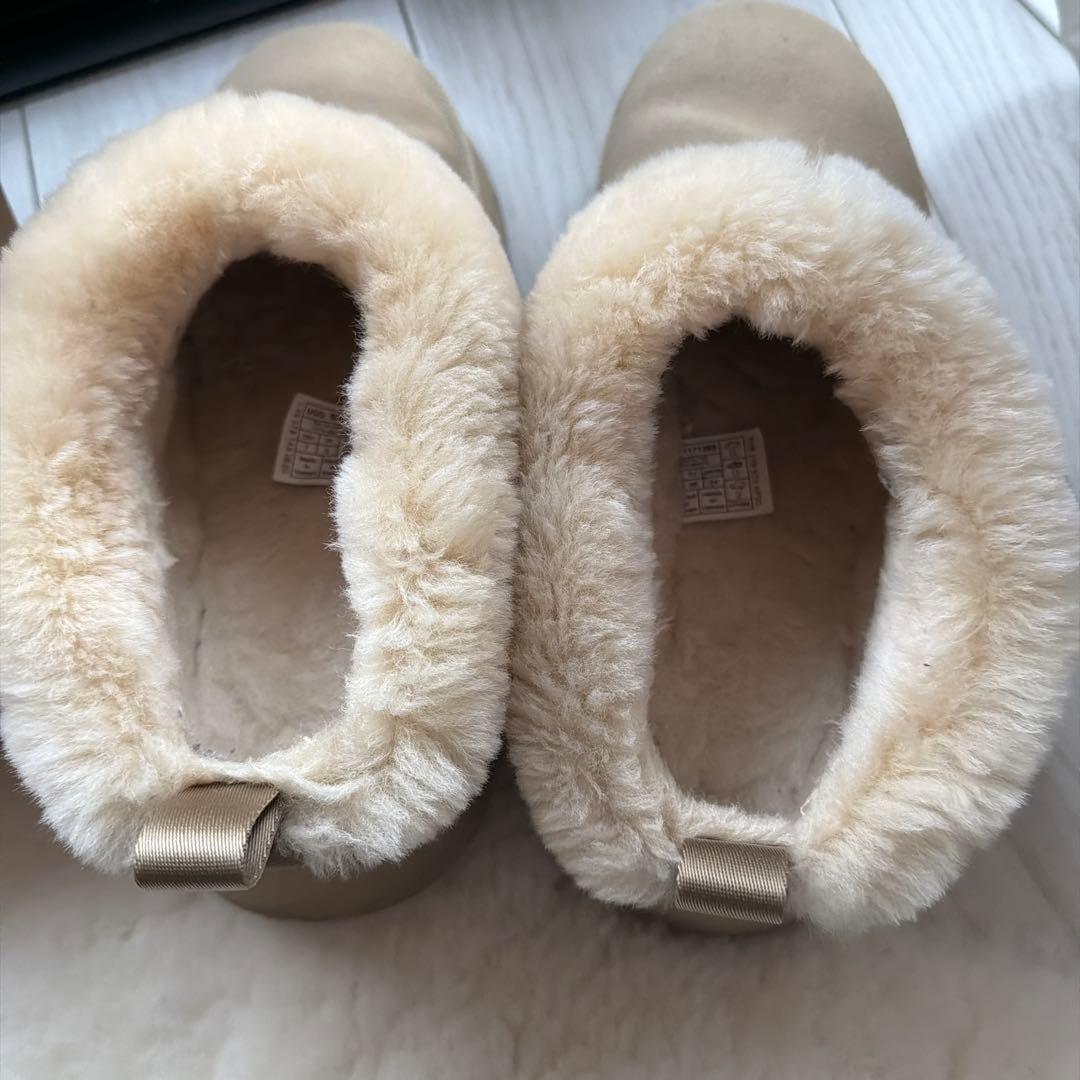 UGGのMUSTARD_SEEDムートンブーツ