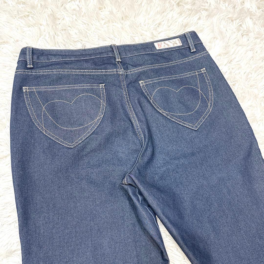 美品　B3 B-Three ビースリー　ストレッチデニムパンツ　美脚パンツ　40