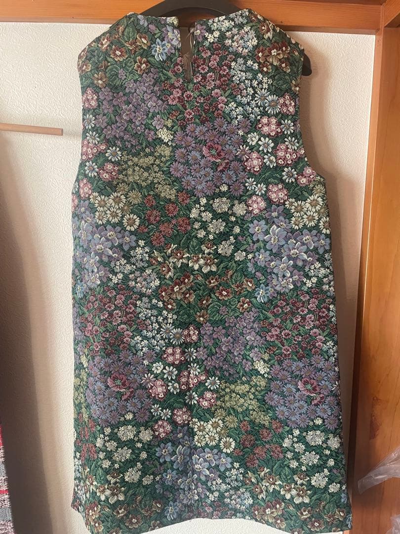 SALE 新品未使用BEAMS BOY 花柄ゴブランノースリーブワンピース