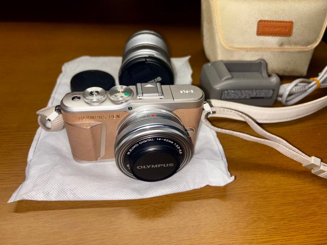 「OLYMPUS PEN E-PL9 EZ ダブルズームキット」