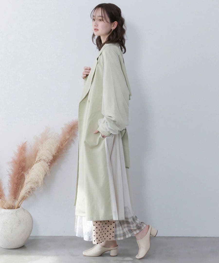 新品タグ付 イズスカラー　561212：チュール重ね花刺繍ロングコート