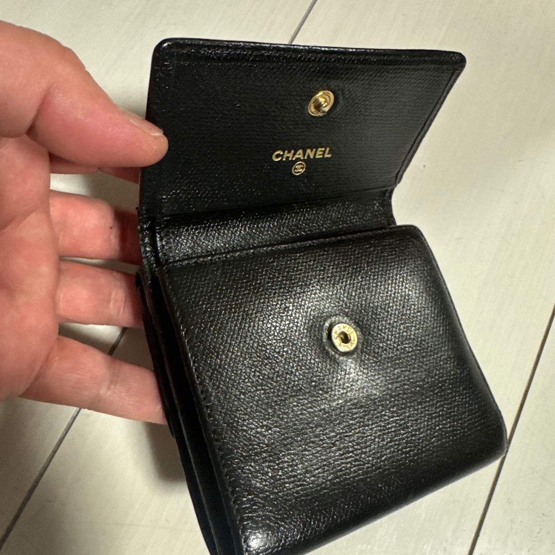 正規品・美品　CHANEL シャネル 二つ折り財布