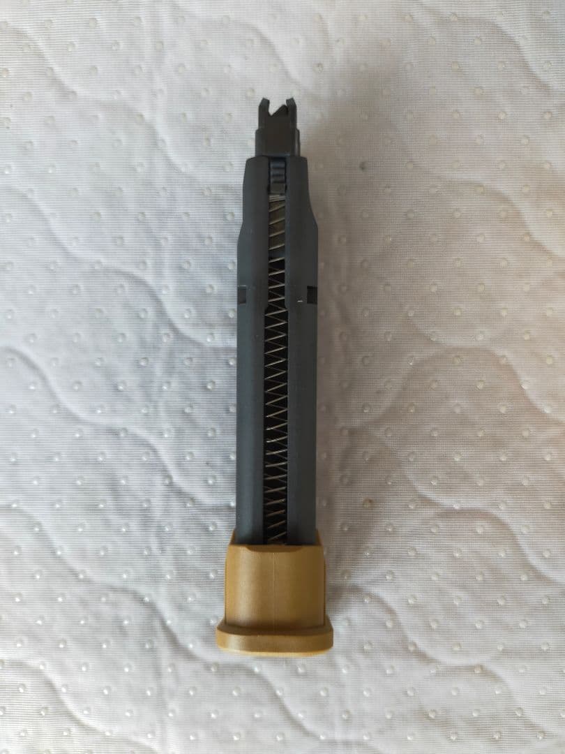 SIG ブイエフシィ M17 M18 co2マガジン 02-3 TAN 未使用品