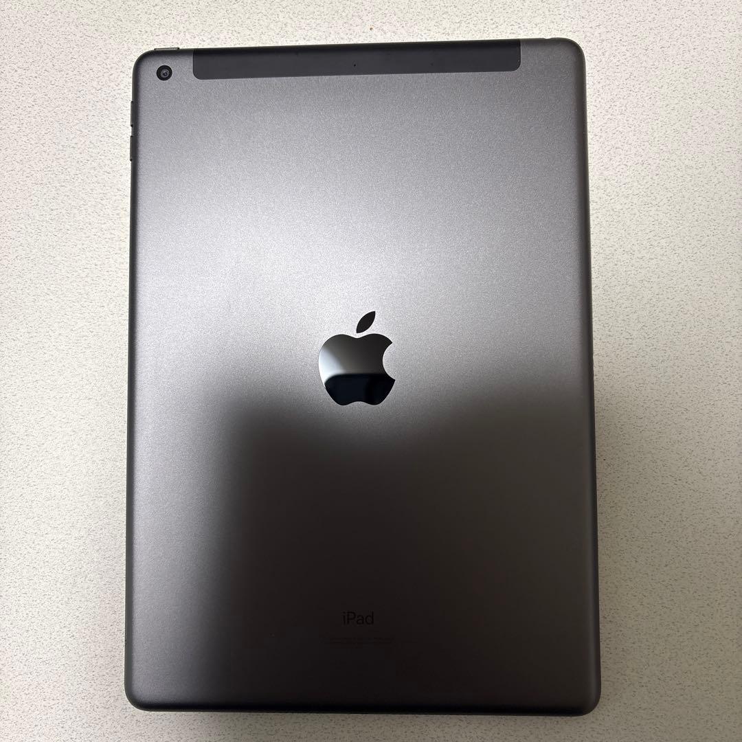 iPad 第8世代128GBWi-Fi + Cellularモデル SIMフリー