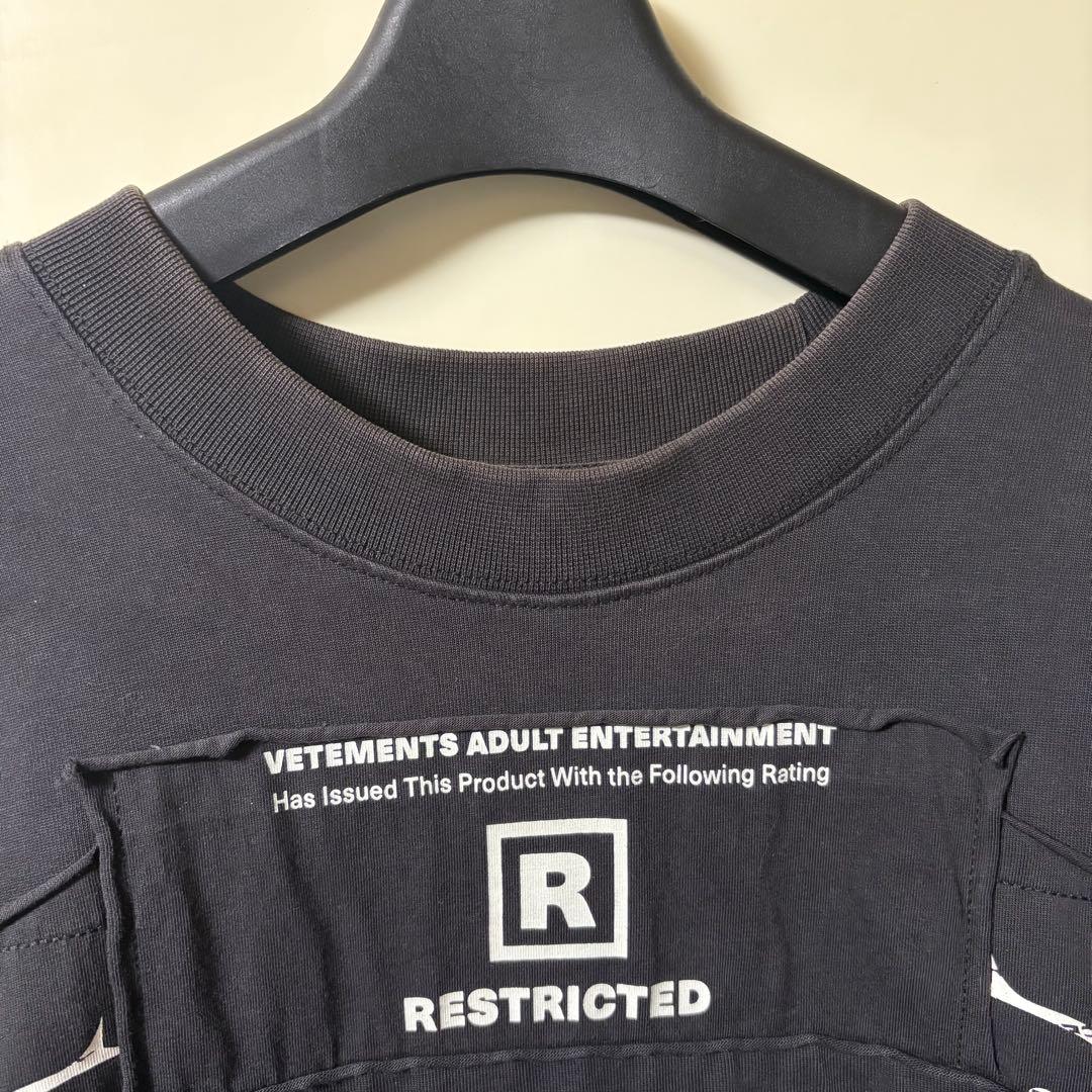 VETEMENTS パッチ　Tシャツ　l Patch Tee カットソー
