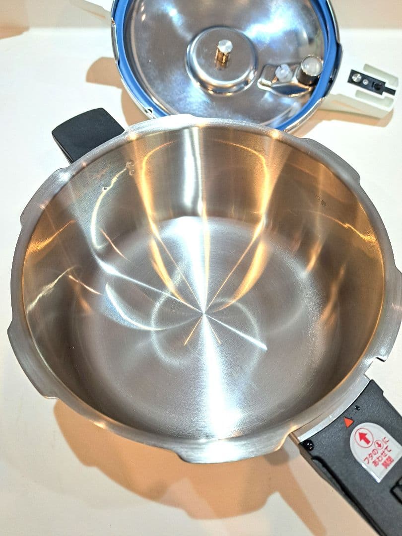 【ほぼ未使用】パスカル　ゼロ活力　圧力鍋　4.0L7.5合炊き　アサヒ軽金属