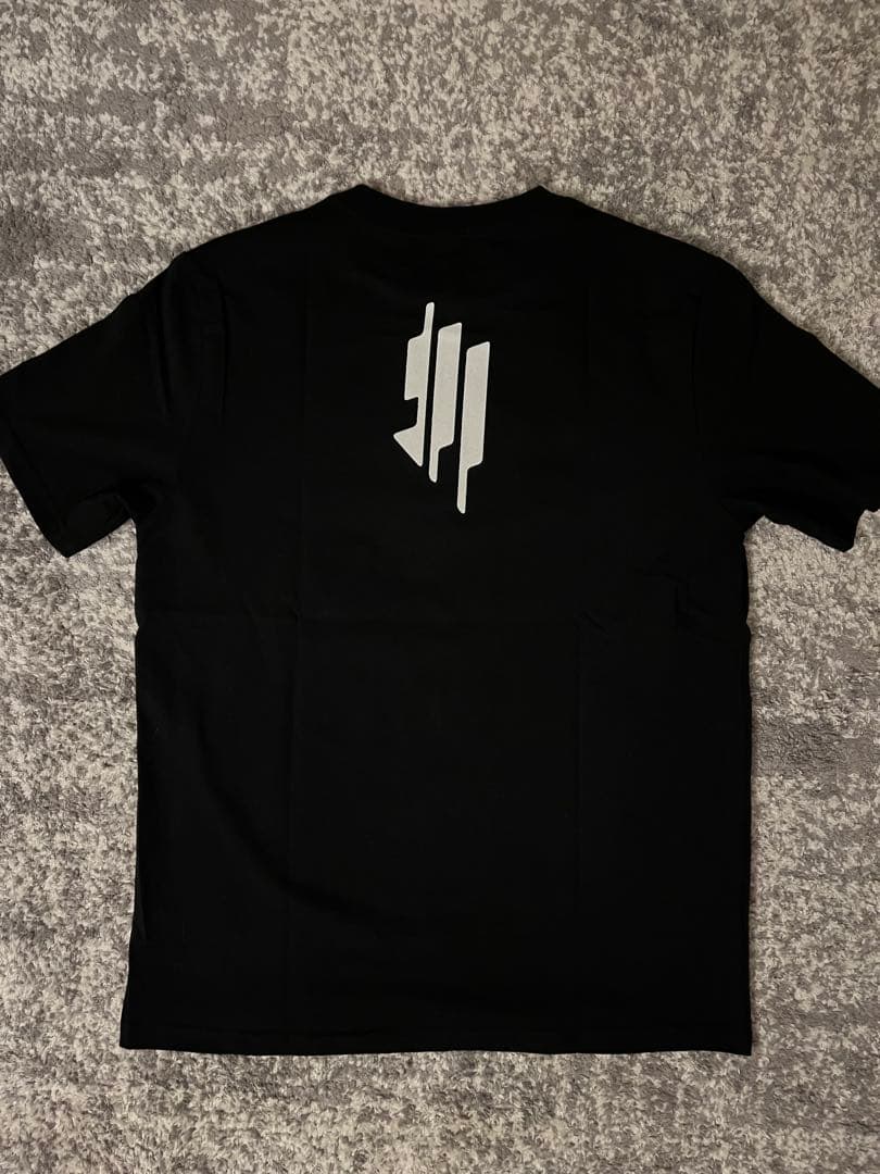 skrillex クラシック T マーチ ブラック スクリレックス ロゴ