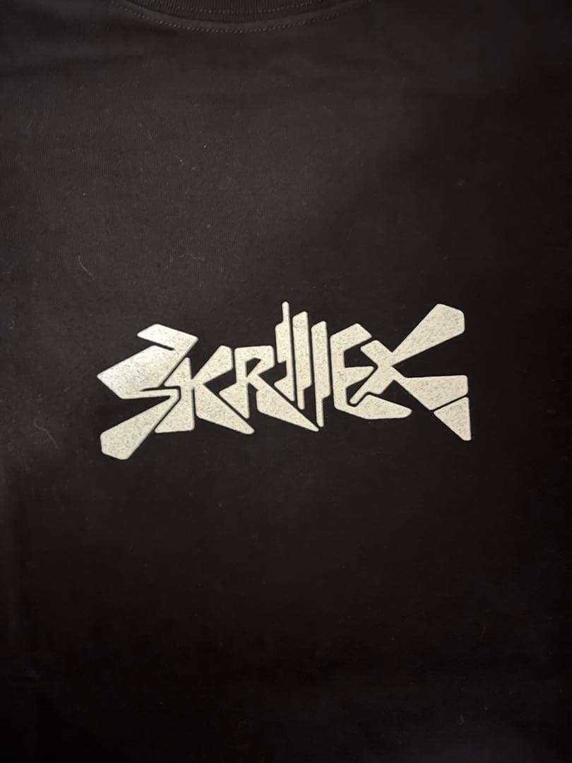 skrillex クラシック T マーチ ブラック スクリレックス ロゴ