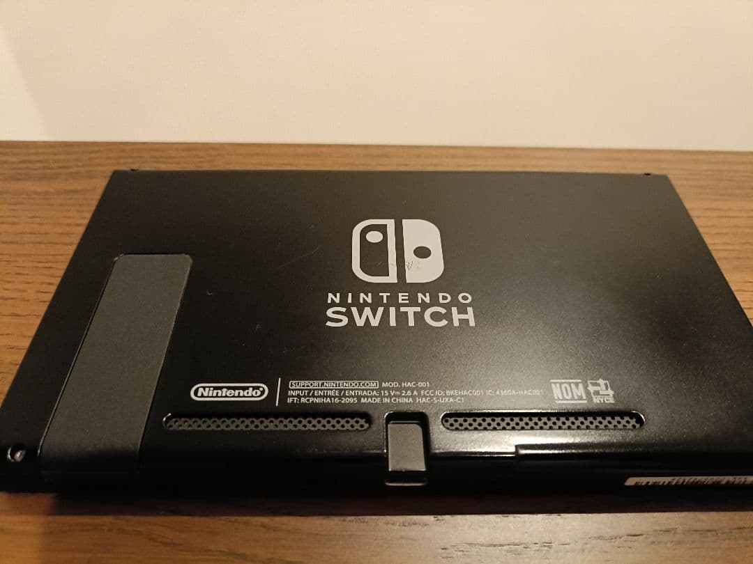 【美品】Nintedo Switch 本体のみ