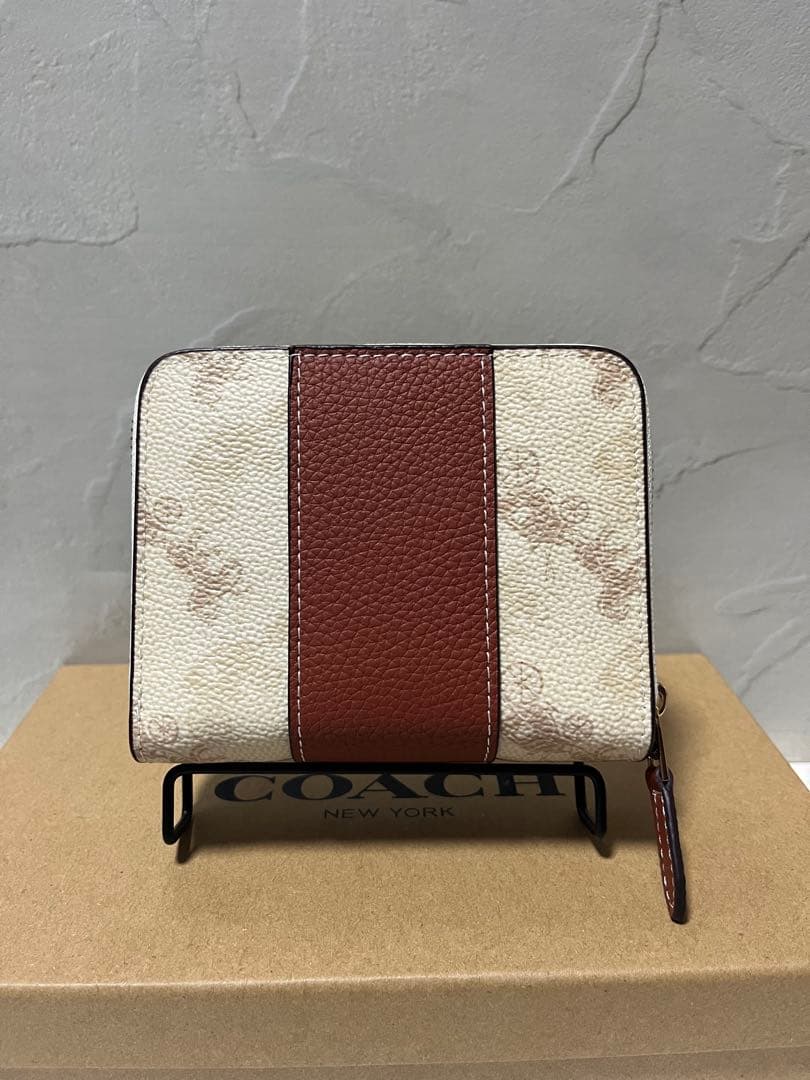 ✨️新品未使用✨️COACH 二つ折り財布 ホワイト/ブラウン