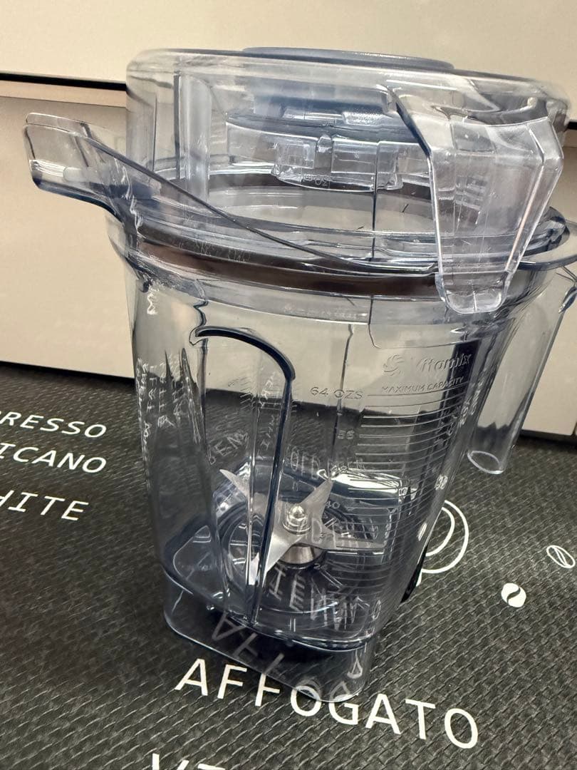 む*こ様 Vitamix ミキサー V1200i ホワイト