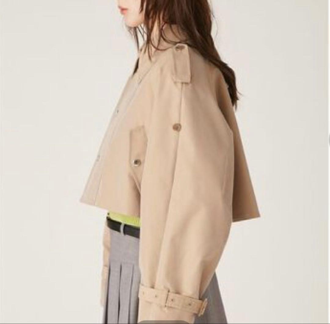 Lily Brown シャンブレーフレアショートトレンチ　ベージュ