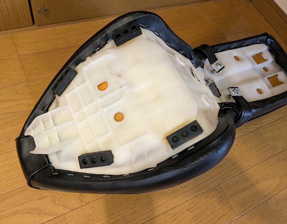 HONDA スティード 400 純正 シート バイク 座面 部品 ホンダ
