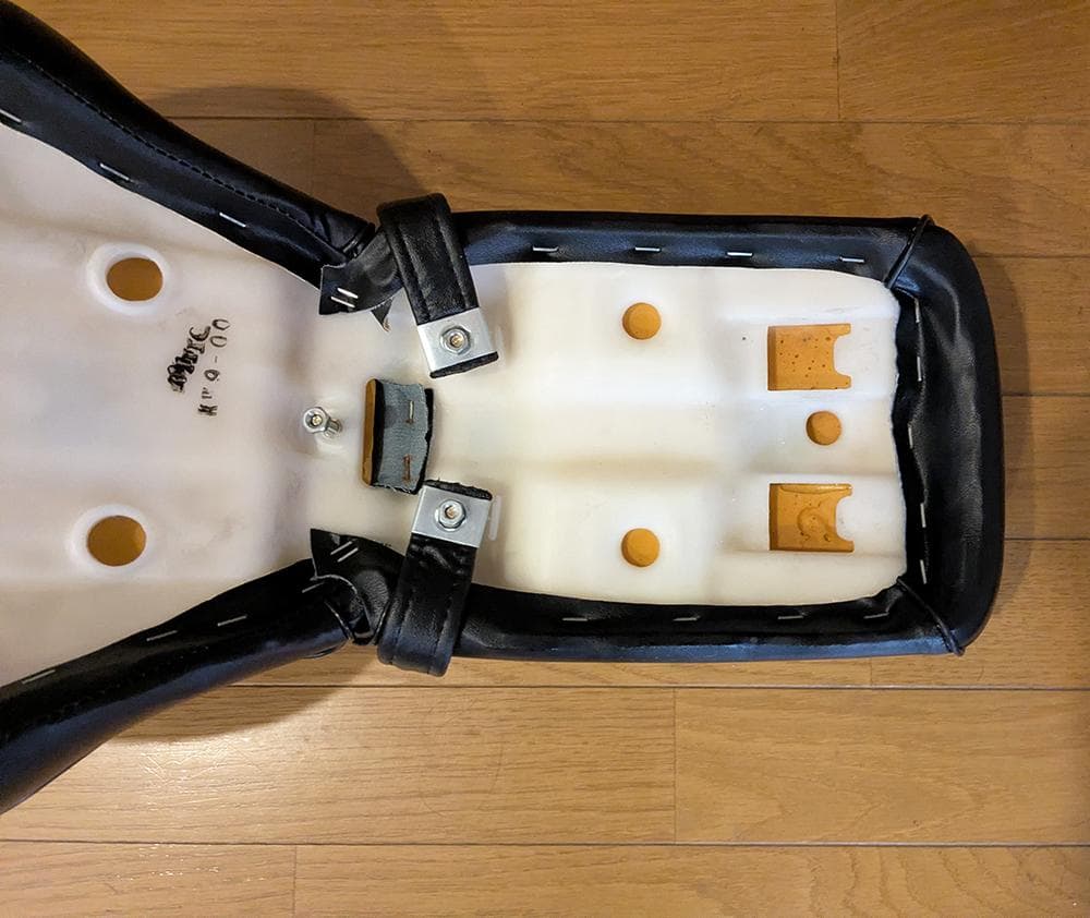 HONDA スティード 400 純正 シート バイク 座面 部品 ホンダ