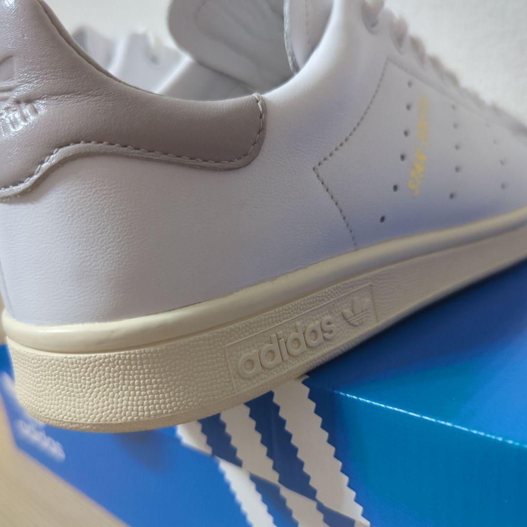 最終Tomorrowland × adidas Stan Smith