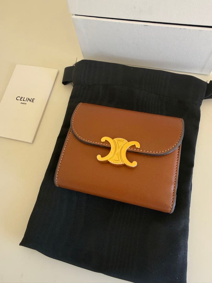 【箱付き】CELINE トリオンフ スモール フラップウォレット ブラウン