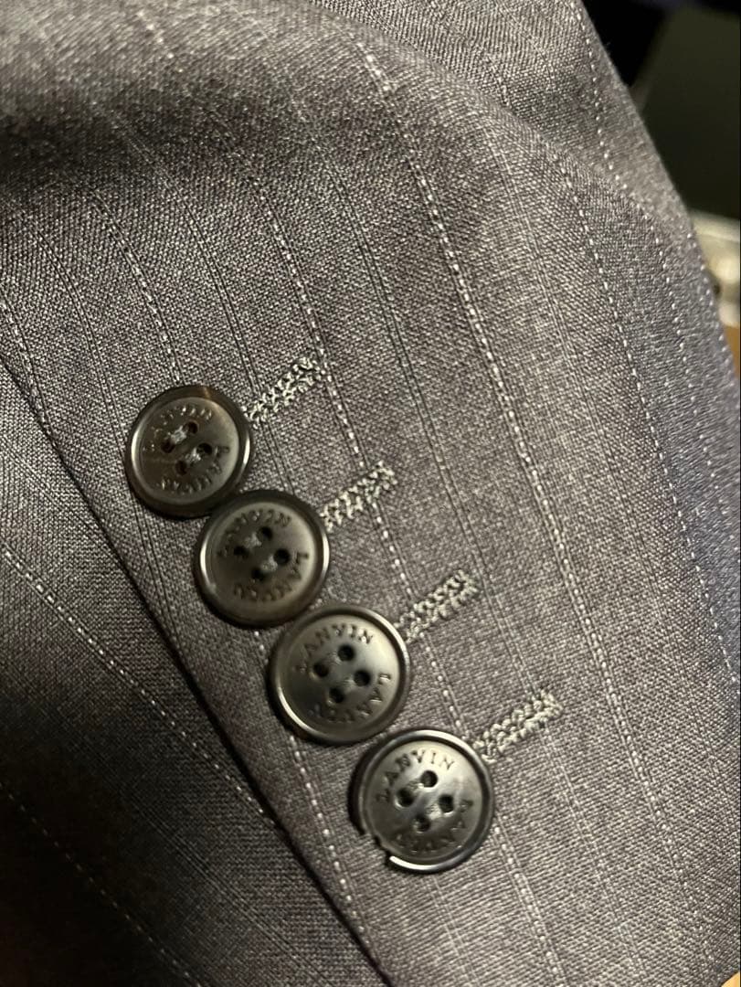 ほぼ未使用極美品 高級ブランド LANVIN スーツ ダークグレー 175㎝着