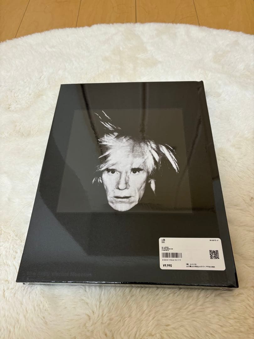 ユニクロ　kaws warhol アートブック　完売品