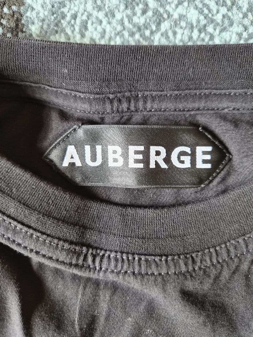 AUBERGE 黒 Tシャツ 42　新品未使用　値下げします