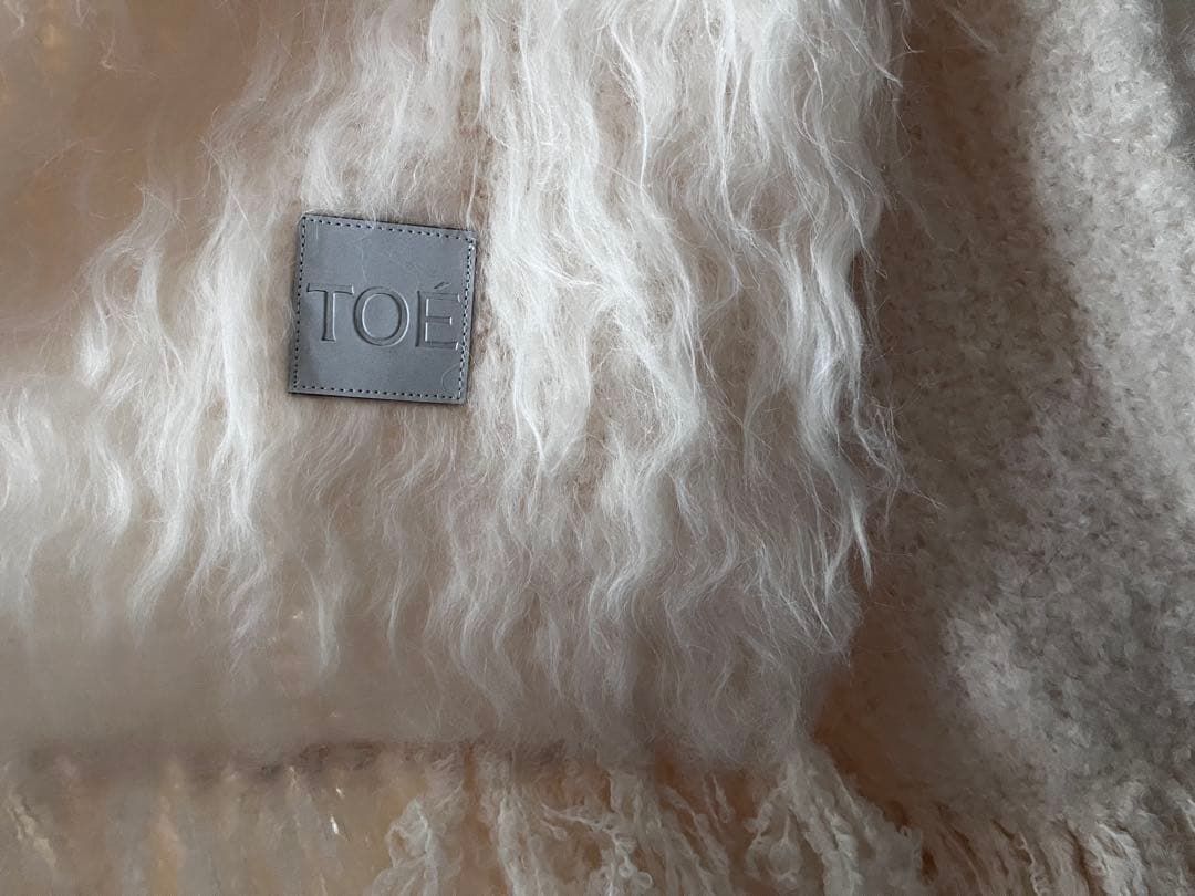 おばけ桃　THE TOÉ ピガールシャギーマフラー