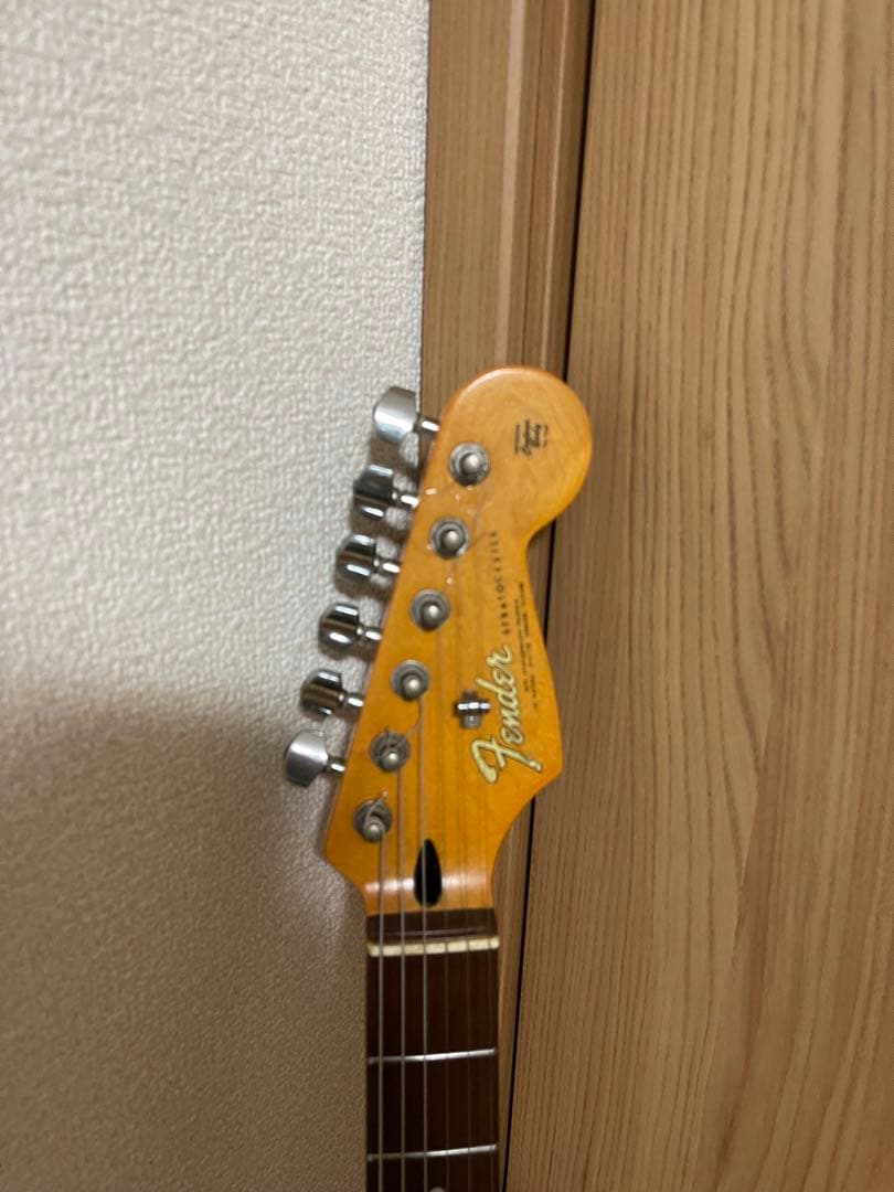 Fender Stratocaster クリーム