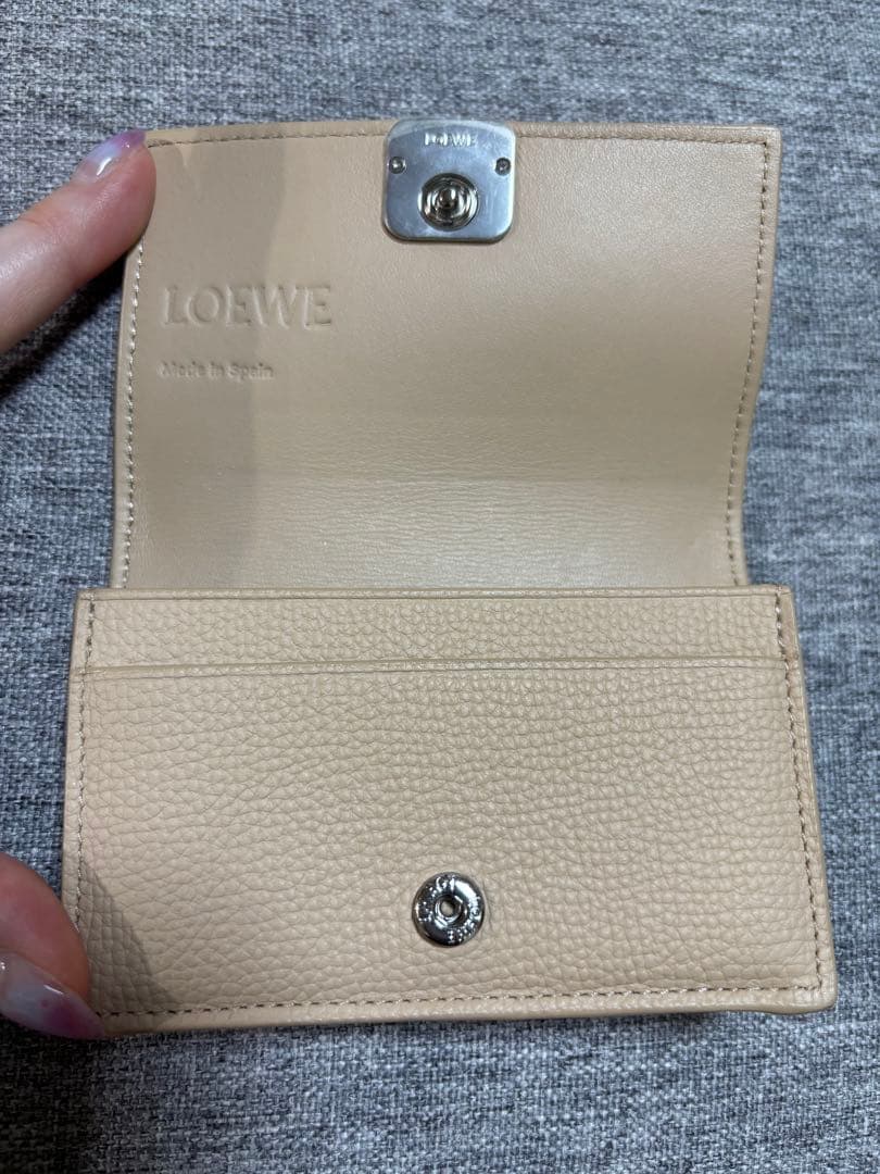 LOEWE ベージュ レザー 名刺入れ