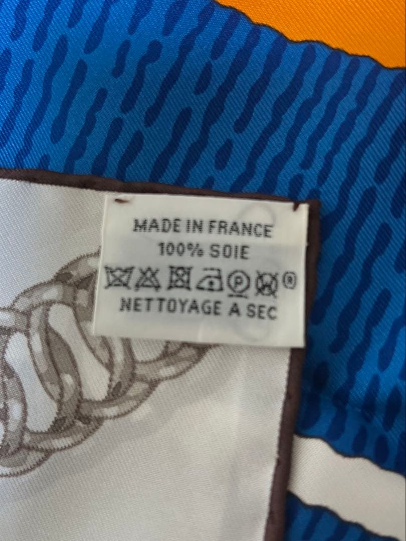 Hermès Carré Twill スカーフ オレンジ/コバルト 箱付き