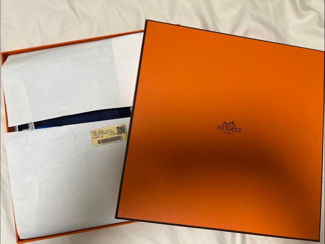 Hermès Carré Twill スカーフ オレンジ/コバルト 箱付き